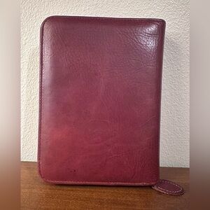 Day Timer Leather Burgundy Zippered
Planner Cover Organizer 8 ring